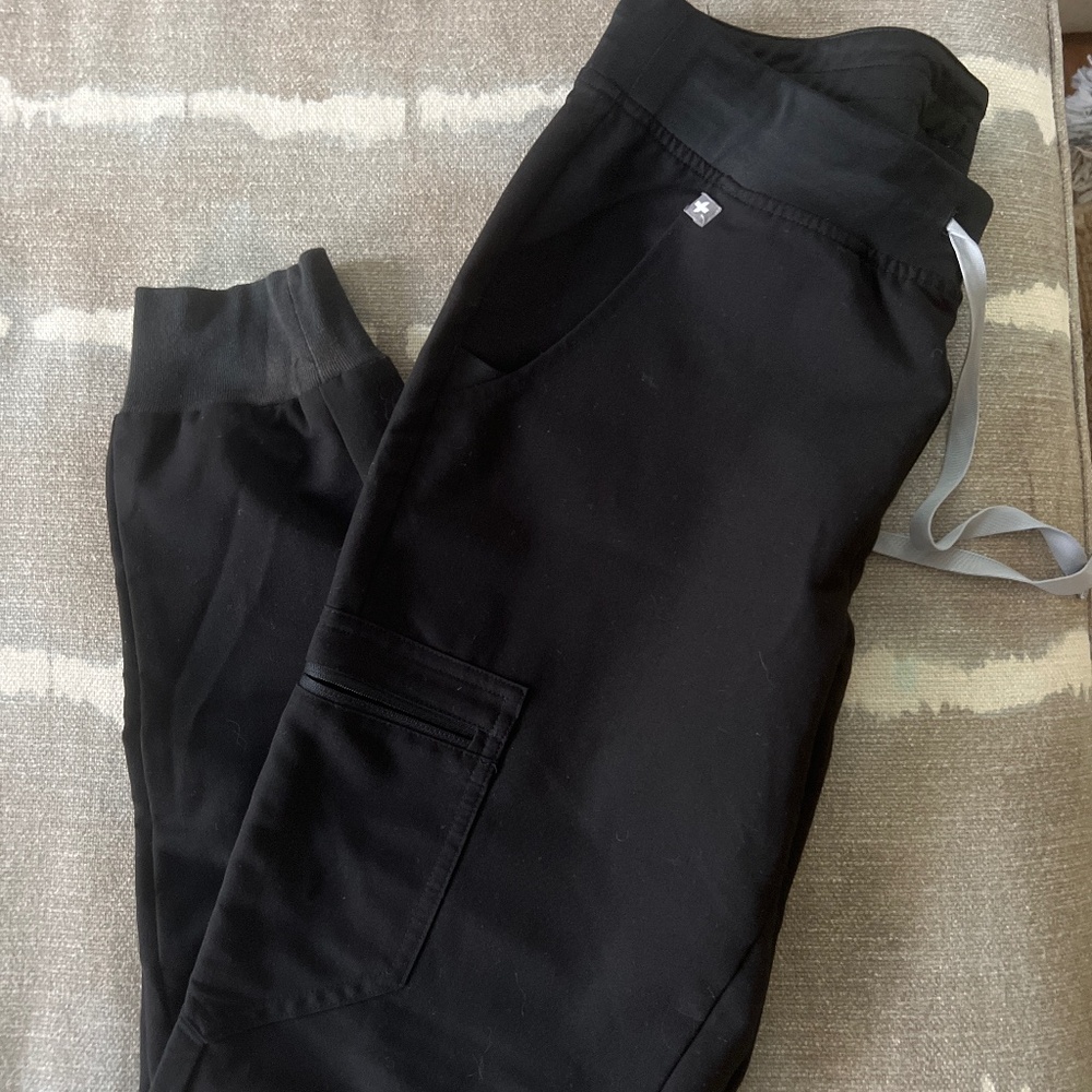 Figs jogger scrub bottoms black
